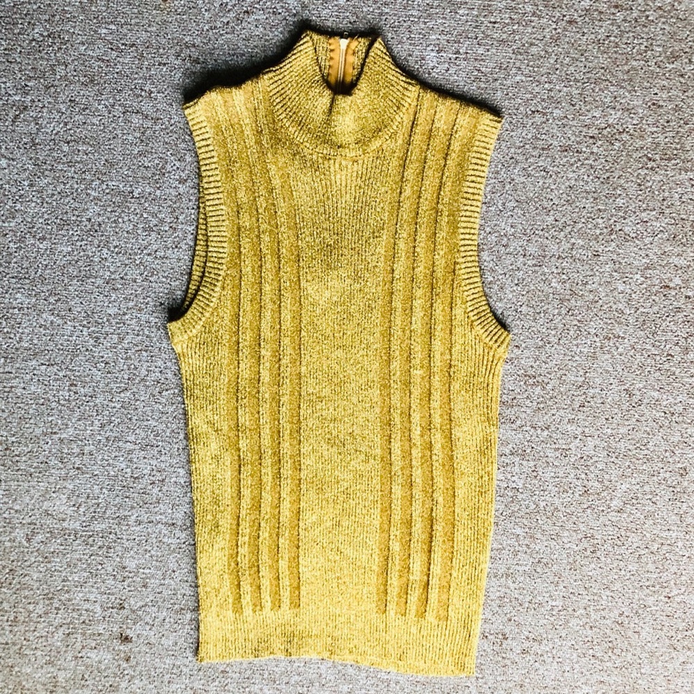 VINTAGE SLEEVELESS TOP